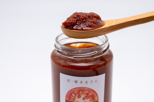 ひかわ食品加工いりすの丘「皮・種まるごとトマトソース」