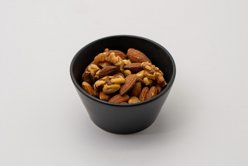 オホーツク燻製工房フューモアールの燻製ナッツ