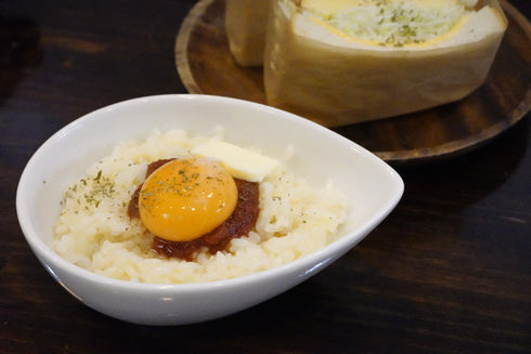 いりすの丘「皮・種まるごとトマトソース」究極の生オムライス